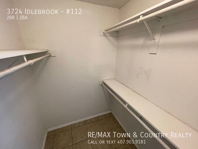 Building Photo - 3724 Idlebrook-#112