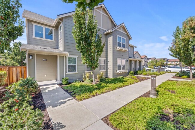 Building Photo - 118 Banano Ln