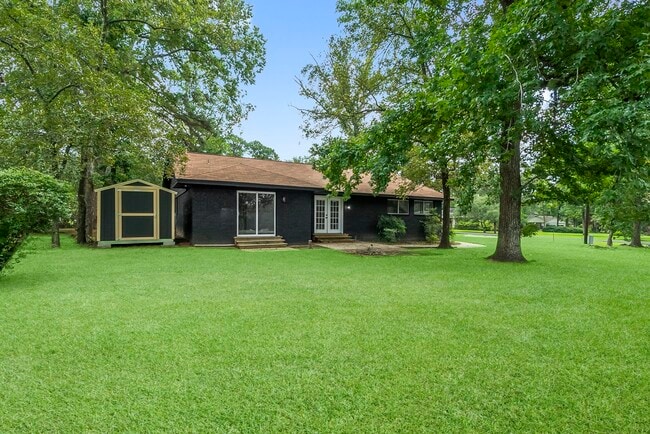 Building Photo - 62 Greenbriar Dr