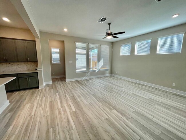 Building Photo - 1117 Kerrwood Wy