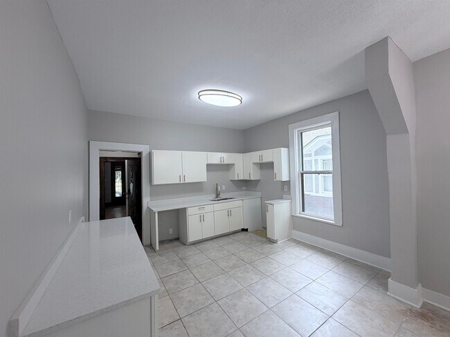 Building Photo - 1258 Agnes Pl