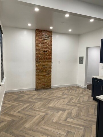 Building Photo - 4813 S Prairie Ave