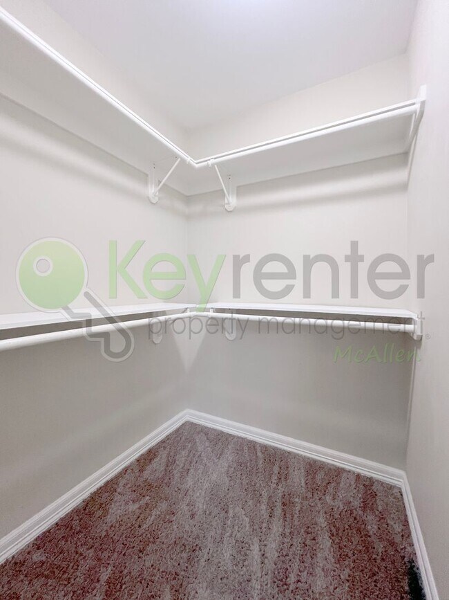 Building Photo - Beautiful 4bed/2bath home in Edinburg