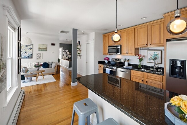 Building Photo - 32 Harvard St