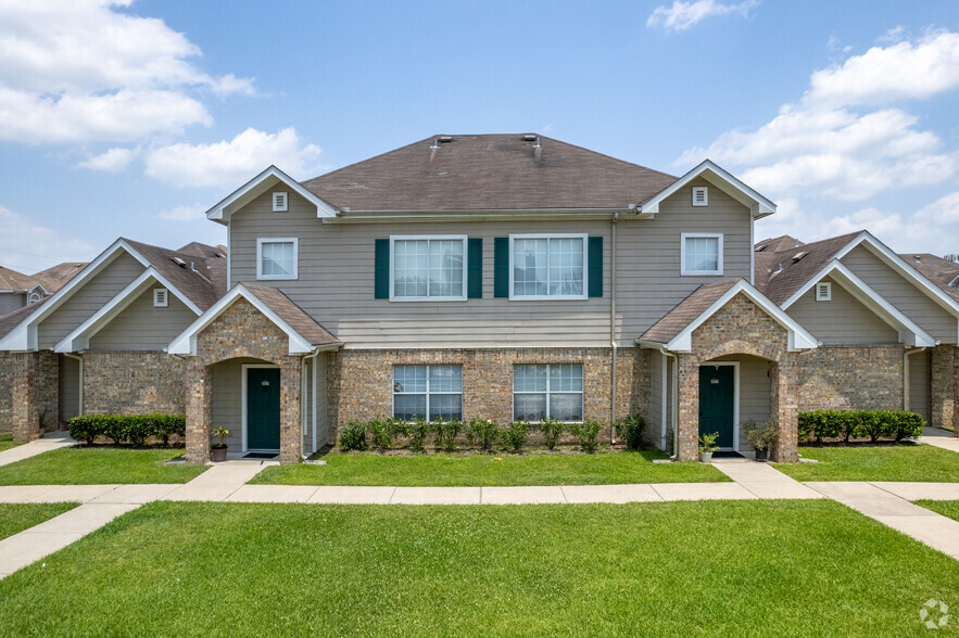 Primary Photo - Town Park Townhomes