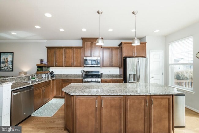 Building Photo - 111 Notions Ct