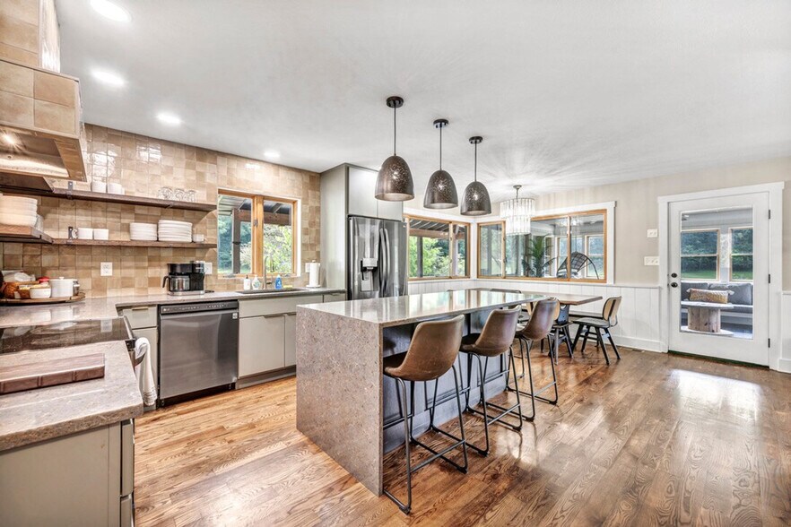 Building Photo - 23120 Bates Rd