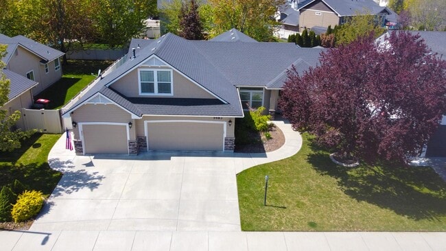 Building Photo - 5483 N Black Sand Ave