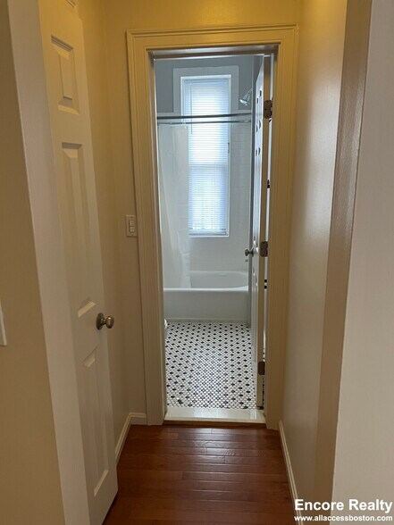 Building Photo - 49 Burbank St