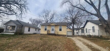 Building Photo - Cozy One Bedroom/One Bath Home
