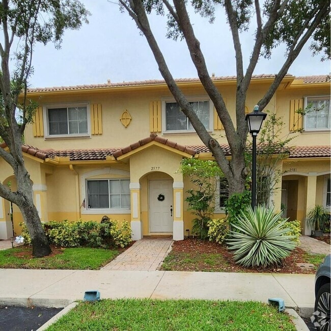 Building Photo - 2577 SW 83rd Ter