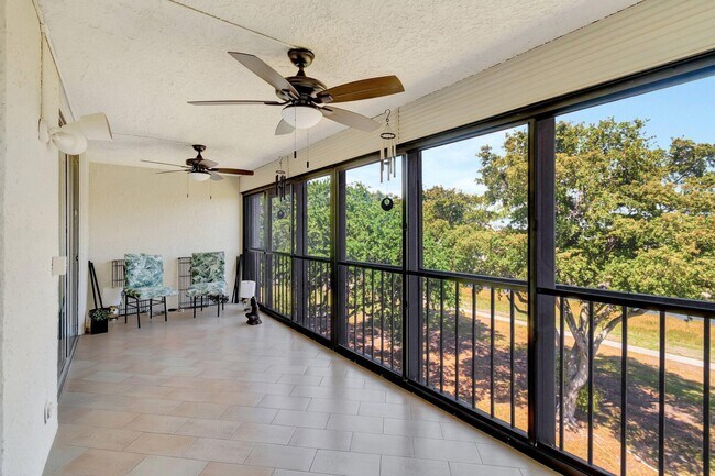 Building Photo - 14723 Cumberland Dr