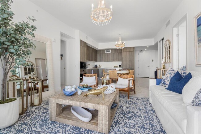 Building Photo - 17550 Collins Ave