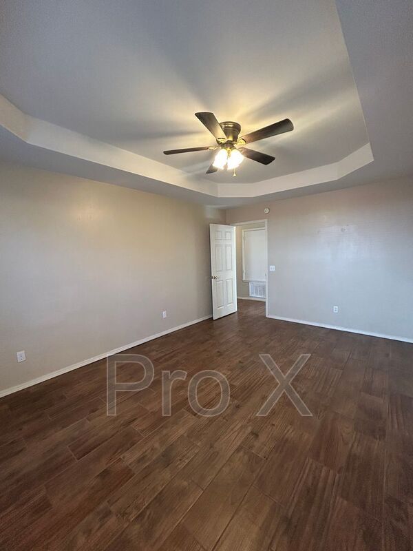 Building Photo - 1403 Camellia Dr