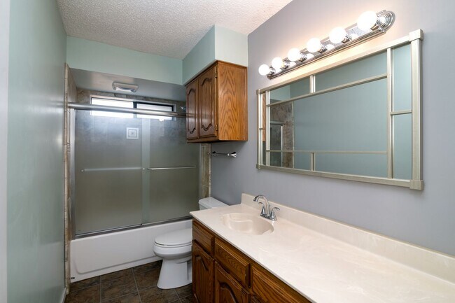 Building Photo - *Cozy Corner Home*