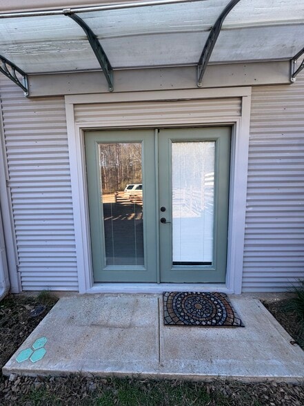 Front door with built in blinds - 729 Highway 314