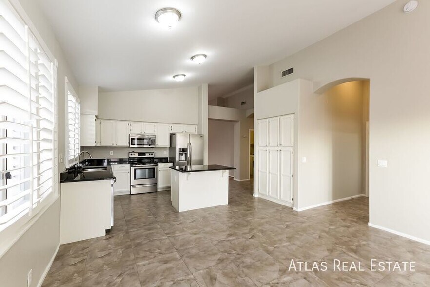 Building Photo - 931 N Beck Ct