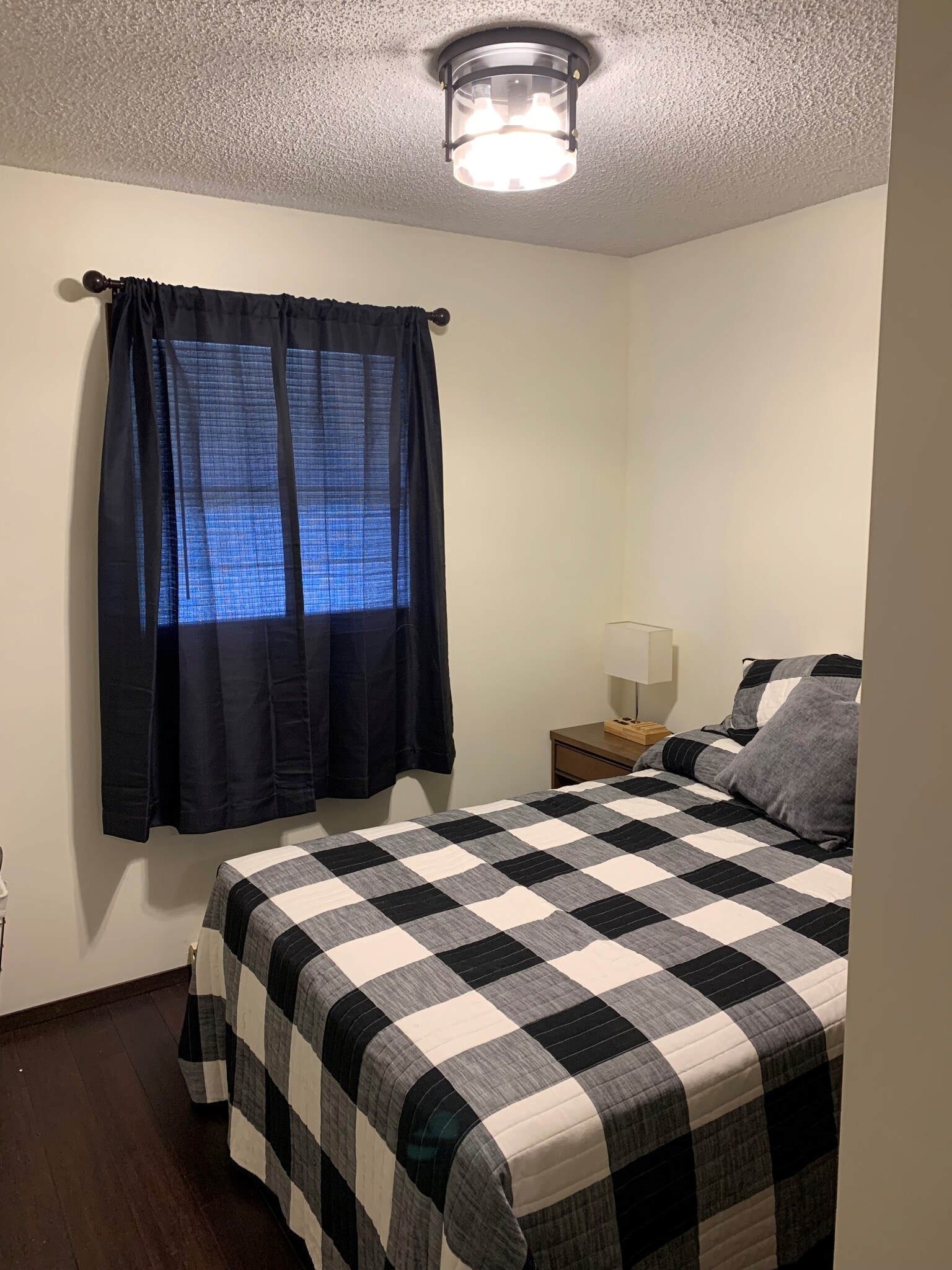 Building Photo - 617 4th St