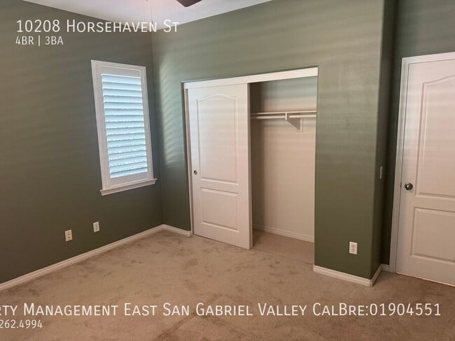 Building Photo - 10208 Horse Haven St