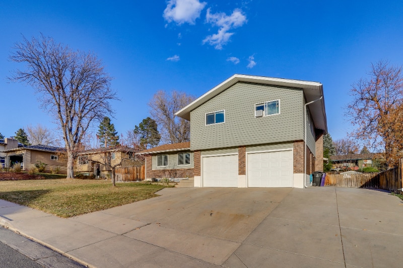 Building Photo - 2860 S Golden Way