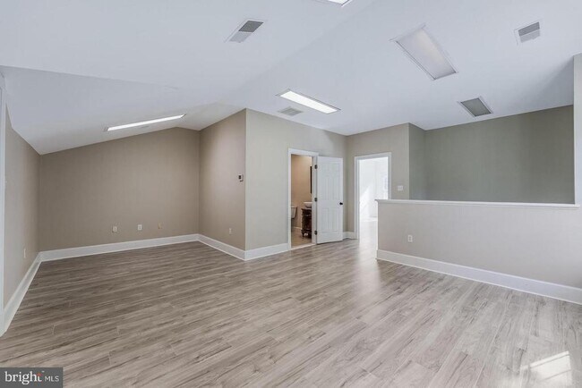 Building Photo - 615 Nalls Farm Way