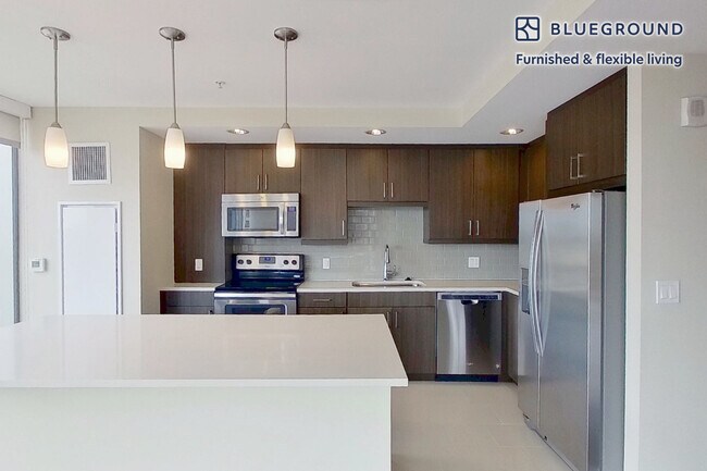 Building Photo - 77 Exeter St