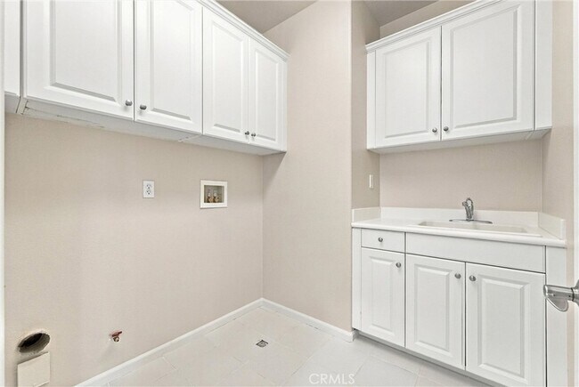Building Photo - 212 Summit Vista