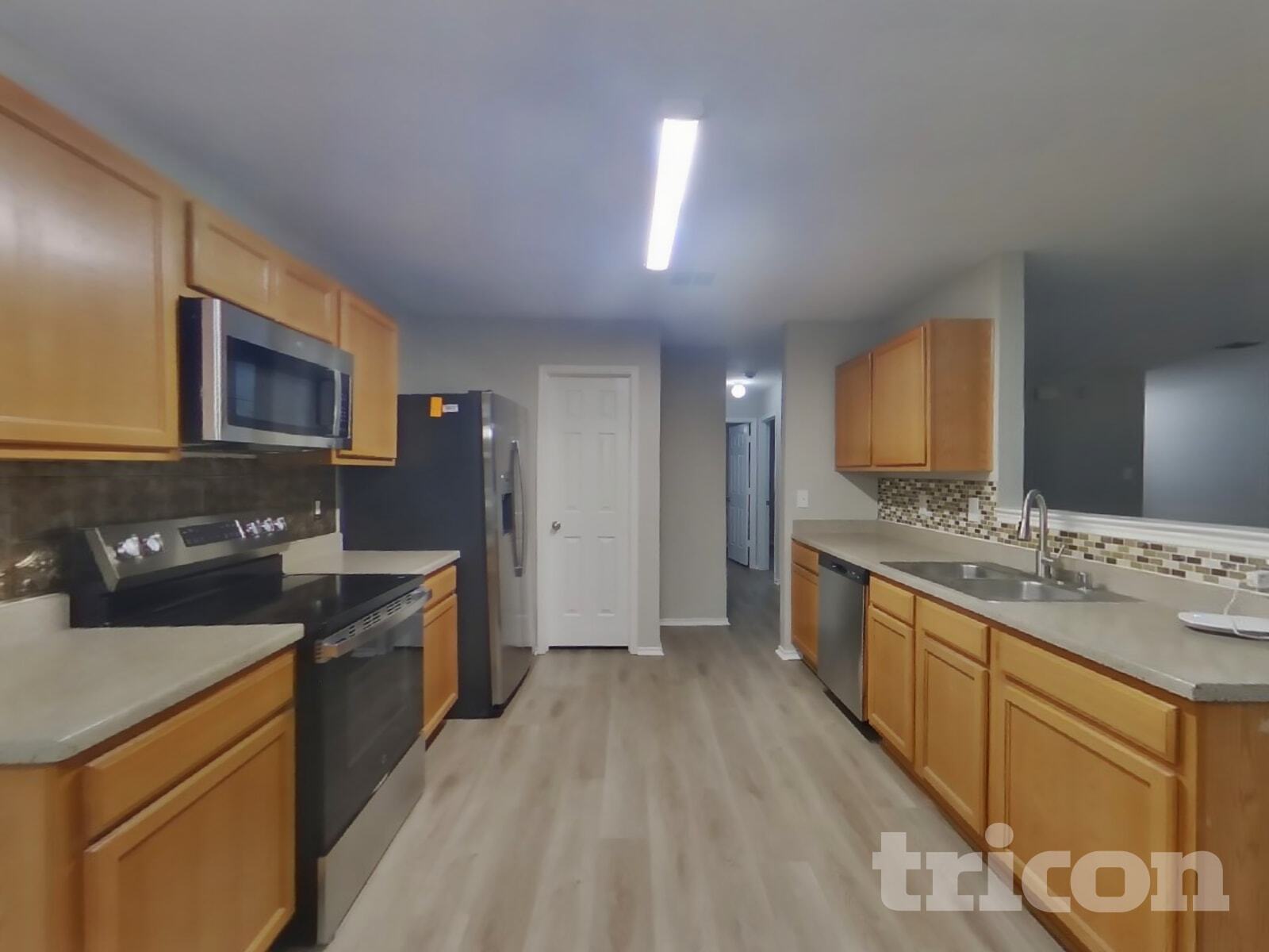 Building Photo - 1405 Englewood Dr