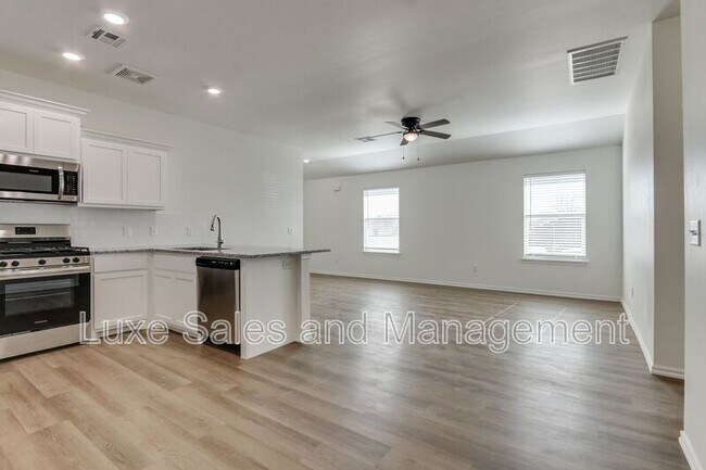 Building Photo - 11611 Mackenzie Wy