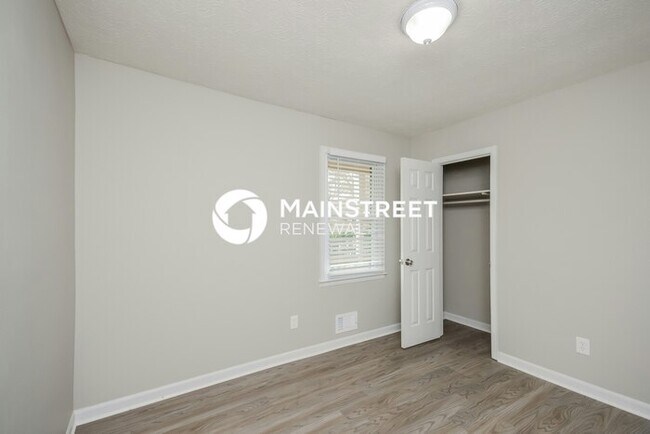 Building Photo - 3 Bedroom Pet-Friendly Home in Conyers, GA with Main Street Renewal