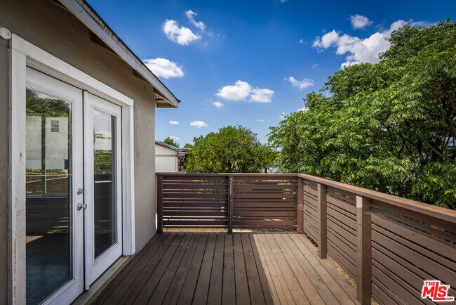 Building Photo - 1562 Attridge Ave