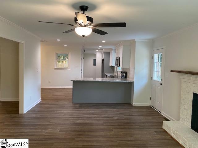 Building Photo - 203 Pleasant Dr