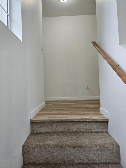 Building Photo - 2413 Conger Ave NW