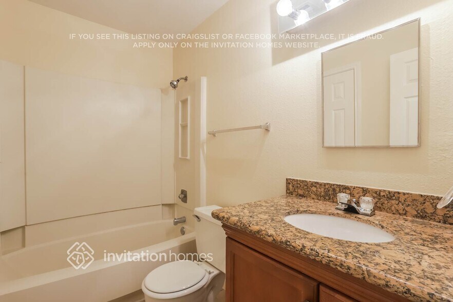 Building Photo - 7 Redberry Ct