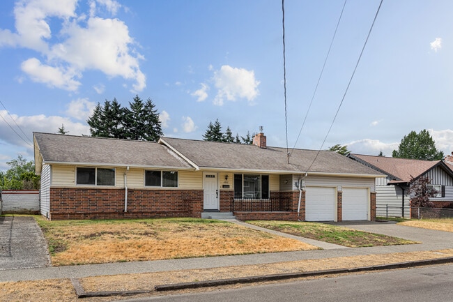 Primary Photo - 4802 S 73rd St
