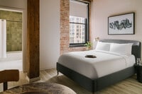 Building Photo - 555 W Jackson Blvd