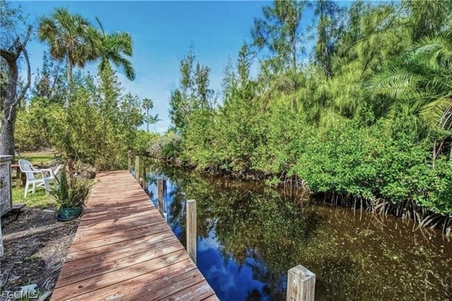 Building Photo - 15075 Parkside Dr