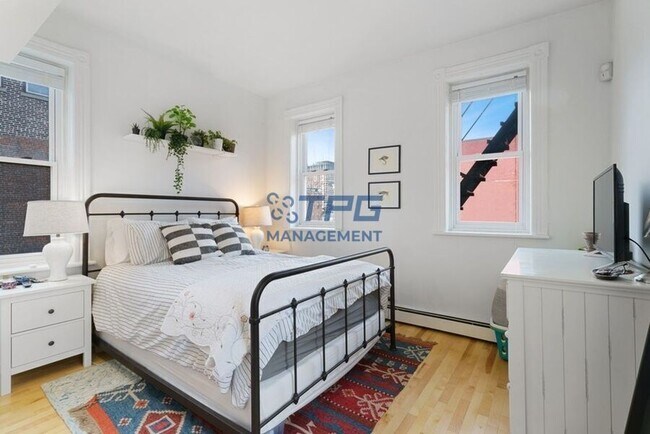 Building Photo - 234 9th St