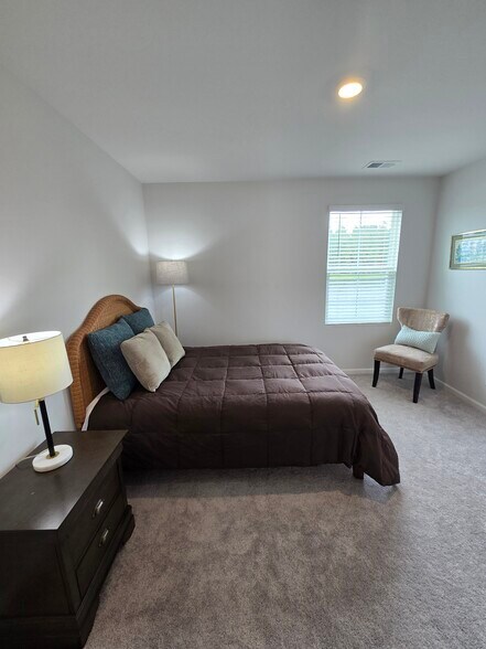 Building Photo - 138 Saltgrass Way