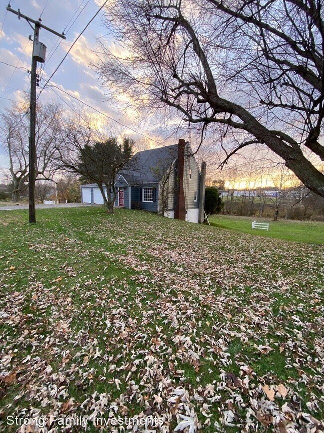 Building Photo - 3 br, 1 bath House - 9155 Plymouth Street
