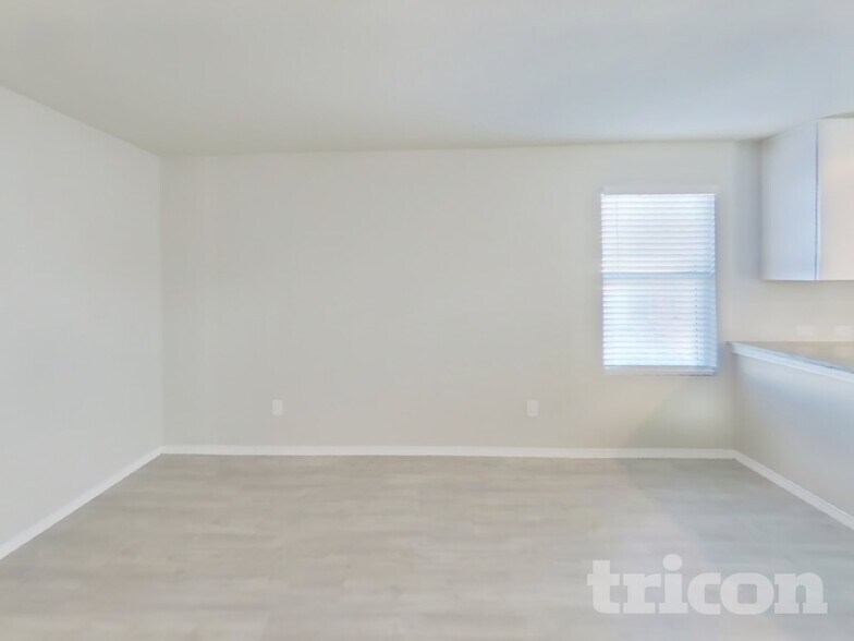 Building Photo - 13722 Dariens Path