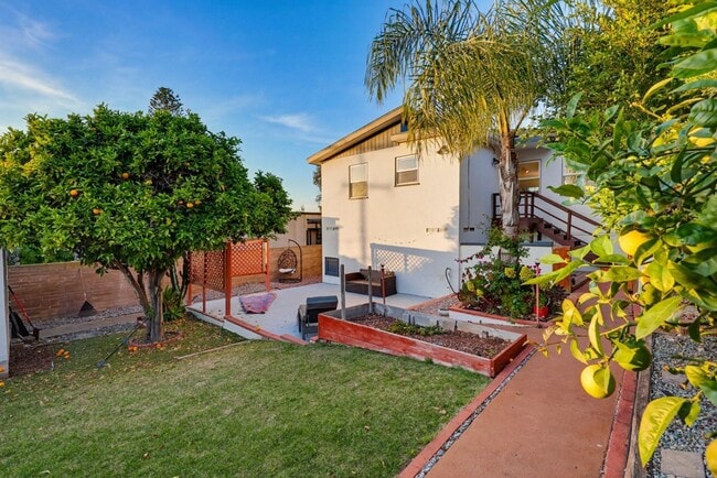 Building Photo - 3 Bedroom Home with Ocean Views in Point Loma
