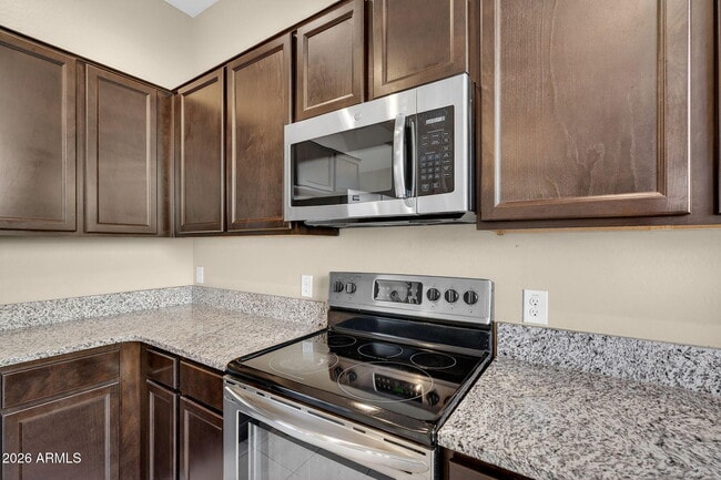 Building Photo - 1367 S Country Club Dr