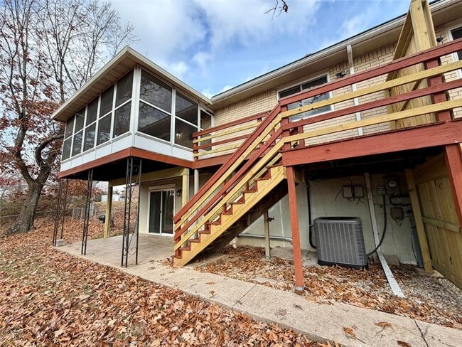 Building Photo - 14911 Dutchmans Dr