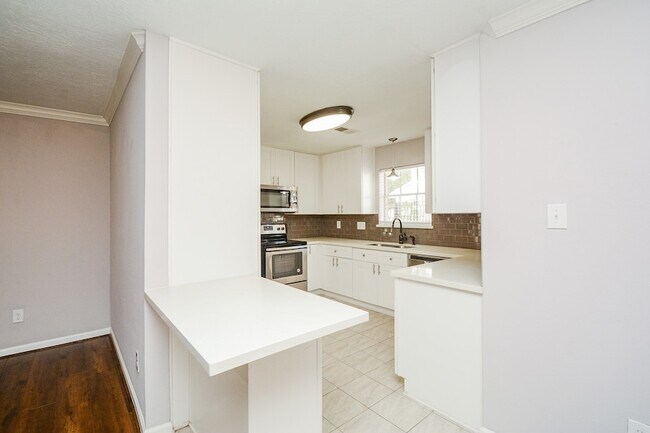 Building Photo - 11610 Cypresswood Dr