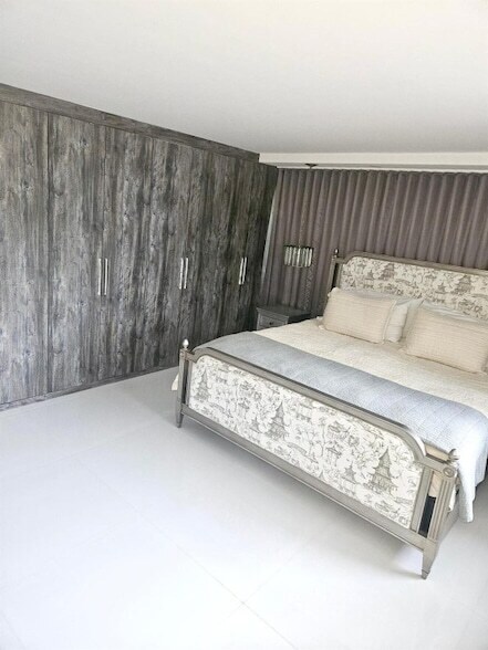 Building Photo - 1151 N Fort Lauderdale Beach Blvd