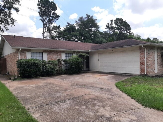 Primary Photo - 18214 Mantana Dr