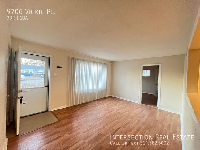 Building Photo - 9706 Vickie Pl