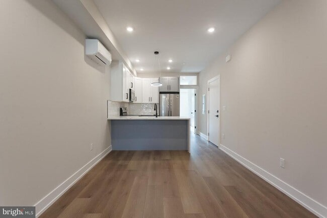 Building Photo - 3849 Fairmount Ave