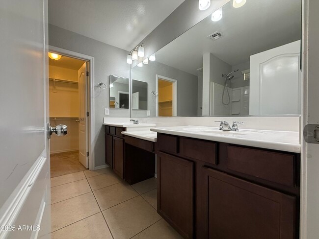 Building Photo - 4179 E Pony Ln